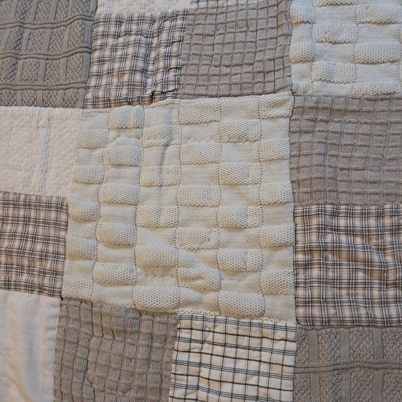 Neutral Patchwork Quilt  Cream Gray Plaid Textural Cozy Accent 80"SQ  #96 - Picture 5 of 8